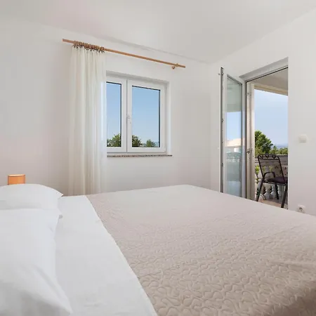 Novak By El-pi Tours شقة *